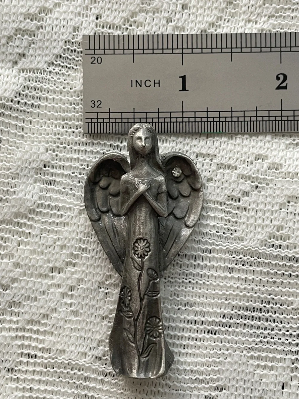 Antique-Style Angel With Gemstone and Flowers